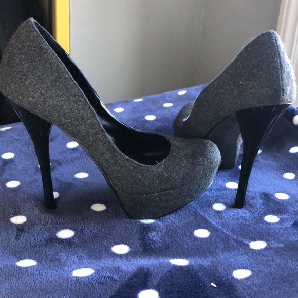 Assorted brand heels - Picture 3 of 5